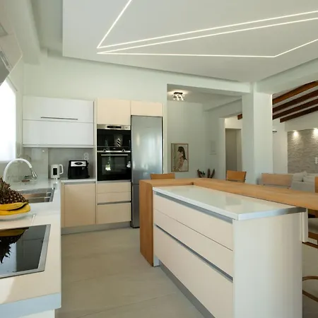 וילה Aurora Blue With Private Pool - Just Tens Of Meters From The Sea - By Posarellivillas