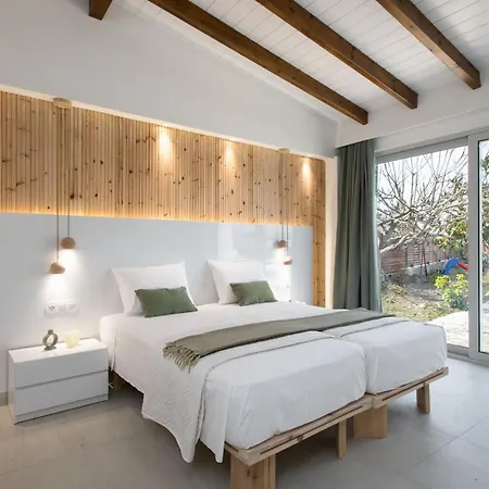 Villa Aurora Blue With Private Pool - Just Tens Of Meters From The Sea - By Posarellivillas