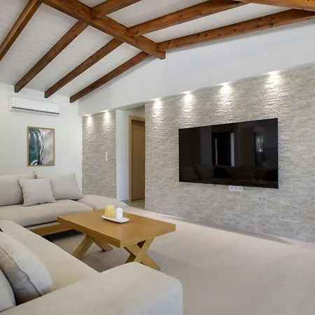 Aurora Blue With Private Pool - Just Tens Of Meters From The Sea - By Posarellivillas ヴィラ *
