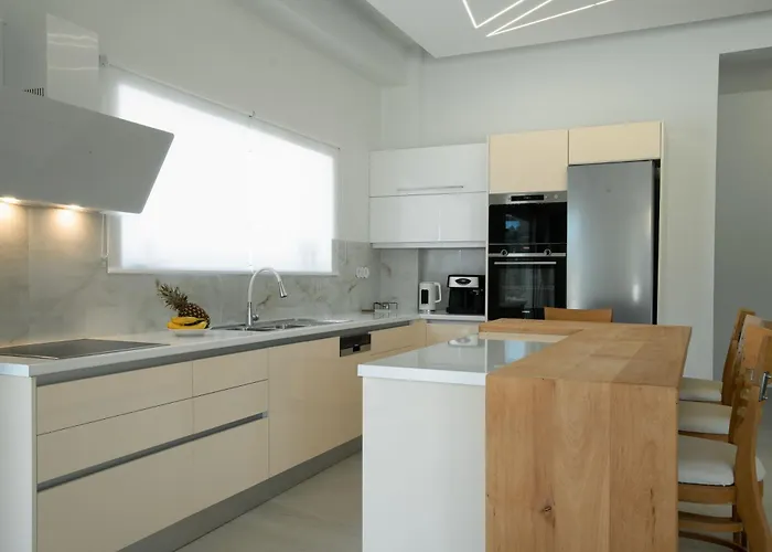 Aurora Blue With Private Pool - Just Tens Of Meters From The Sea - By Posarellivillas Vila *