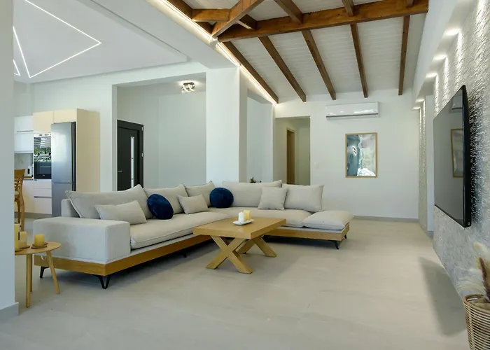 Aurora Blue With Private Pool - Just Tens Of Meters From The Sea - By Posarellivillas Vila