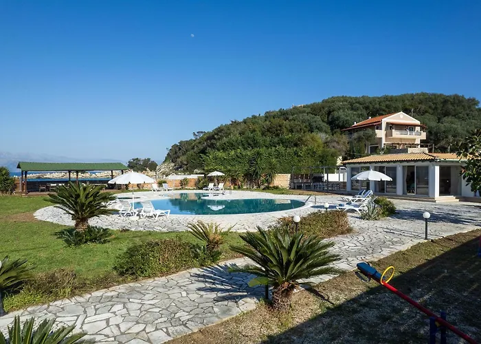 Vila Aurora Blue With Private Pool - Just Tens Of Meters From The Sea - By Posarellivillas