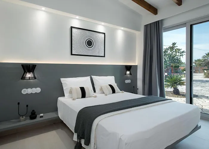 Vila Aurora Blue With Private Pool - Just Tens Of Meters From The Sea - By Posarellivillas *