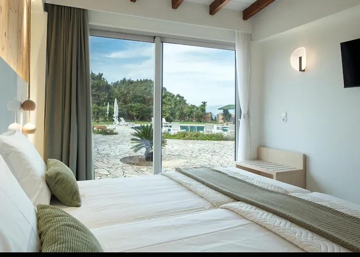 Vila Aurora Blue With Private Pool - Just Tens Of Meters From The Sea - By Posarellivillas