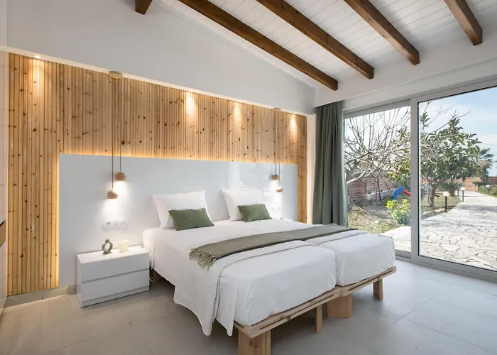 Vila Aurora Blue With Private Pool - Just Tens Of Meters From The Sea - By Posarellivillas