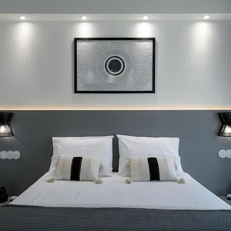 Aurora Blue With Private Pool - Just Tens Of Meters From The Sea - By Posarellivillas Villa *