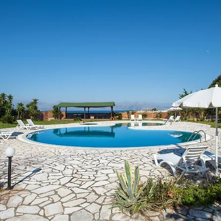 Aurora Blue With Private Pool - Just Tens Of Meters From The Sea - By Posarellivillas Villa *