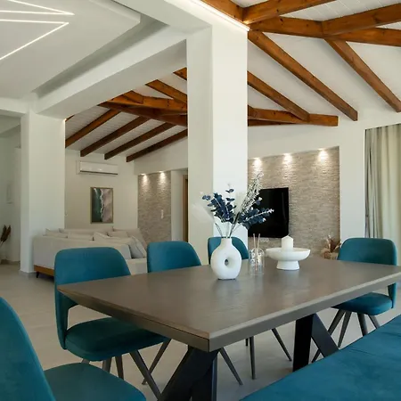 Aurora Blue With Private Pool - Just Tens Of Meters From The Sea - By Posarellivillas Acharavi (Corfu)